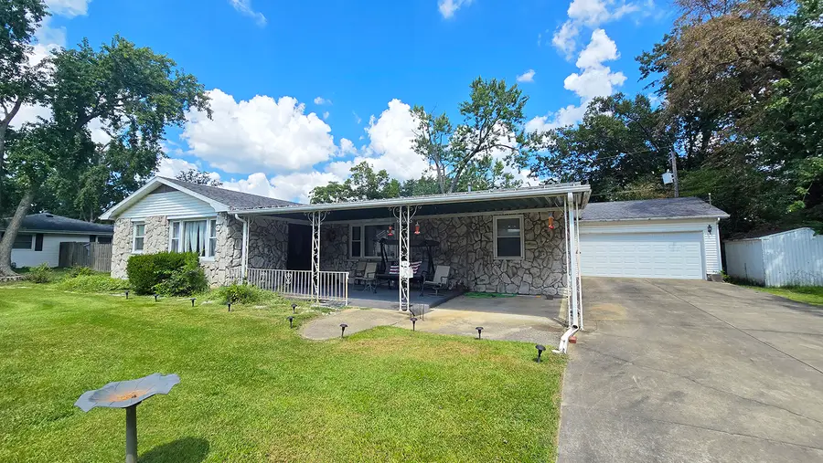 18 Bonanza Drive, Centralia, IL 62801 - #2