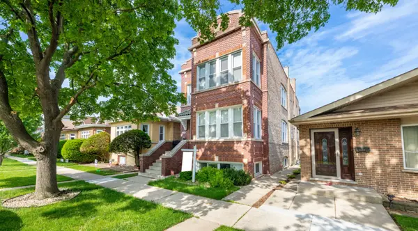 2531 Elmwood Avenue, Berwyn, IL 60402