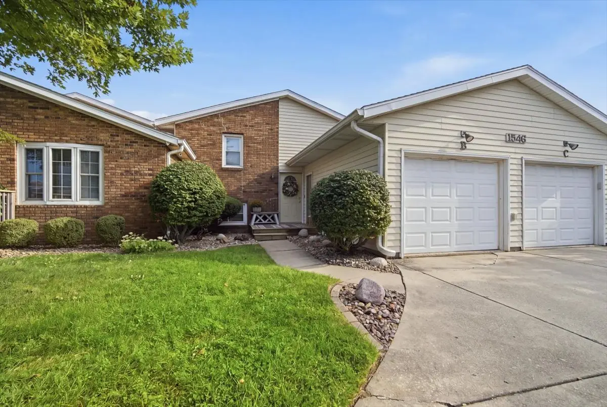 1546 Hunt Drive #B, Normal, IL 61761 - #1