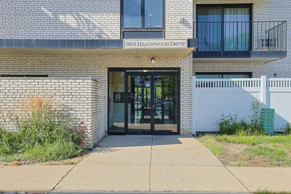 9078 Heathwood Drive #2B, Niles, IL 60714