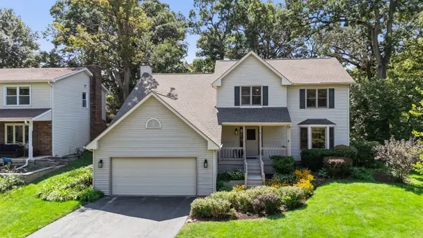 3123 Scenicwood Lane, Woodridge, IL 60517