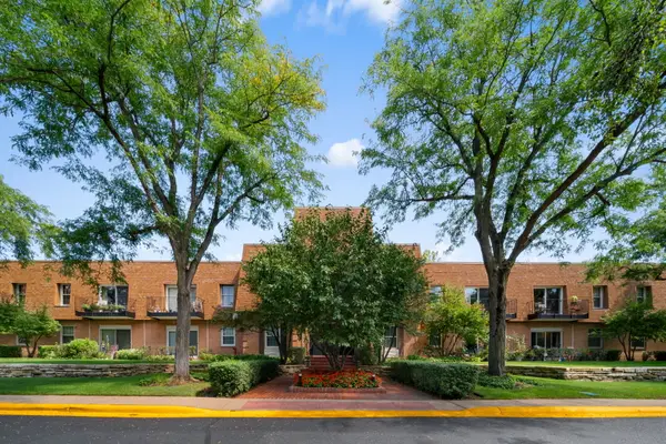 1250 Park Avenue #430, Highland Park, IL 60035