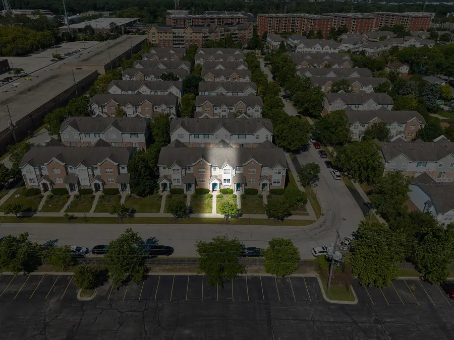 8314 Avalon Drive, Morton Grove, IL 60053 - #3