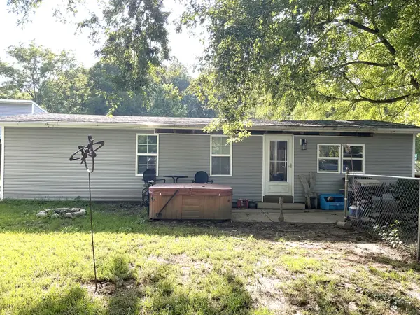 1105 James Court, Mahomet, IL 61853