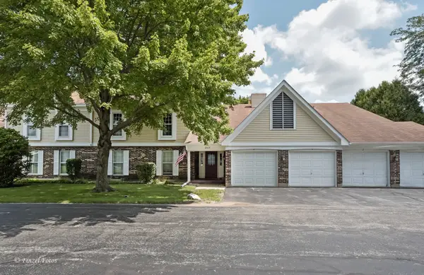 860 Chasefield Lane #3, Crystal Lake, IL 60014