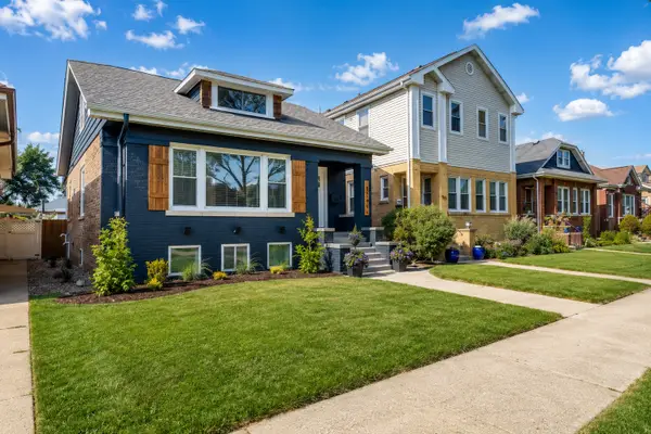 5748 W Eastwood Avenue, Chicago, IL 60630