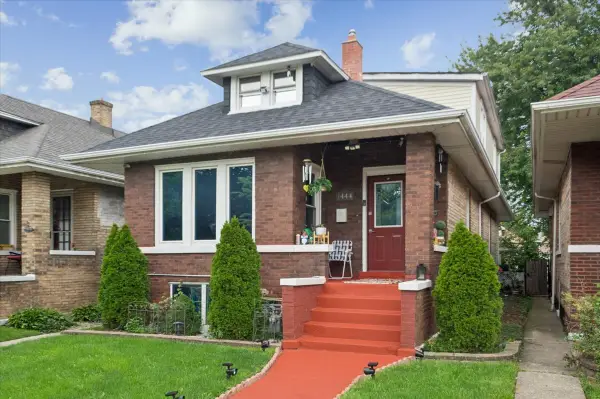 1444 Gunderson Avenue, Berwyn, IL 60402