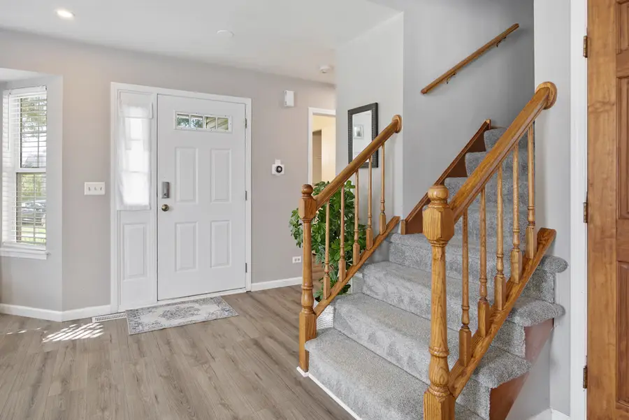 1603 Reading Circle, Carpentersville, IL 60110 - #2