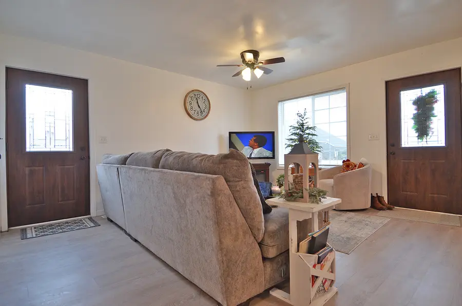 311 24th Avenue, Ottawa, IL 61350 - #3