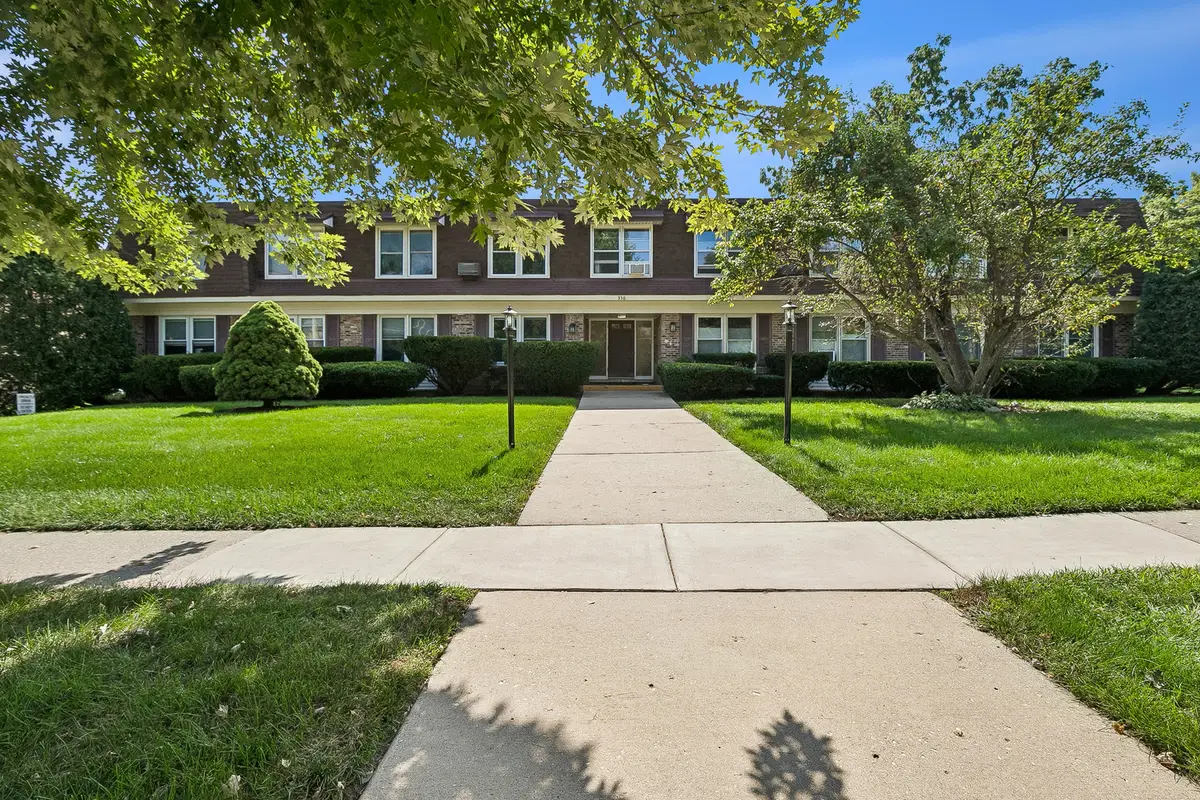 350 Brainerd Avenue #1B, Libertyville, IL 60048 - #1