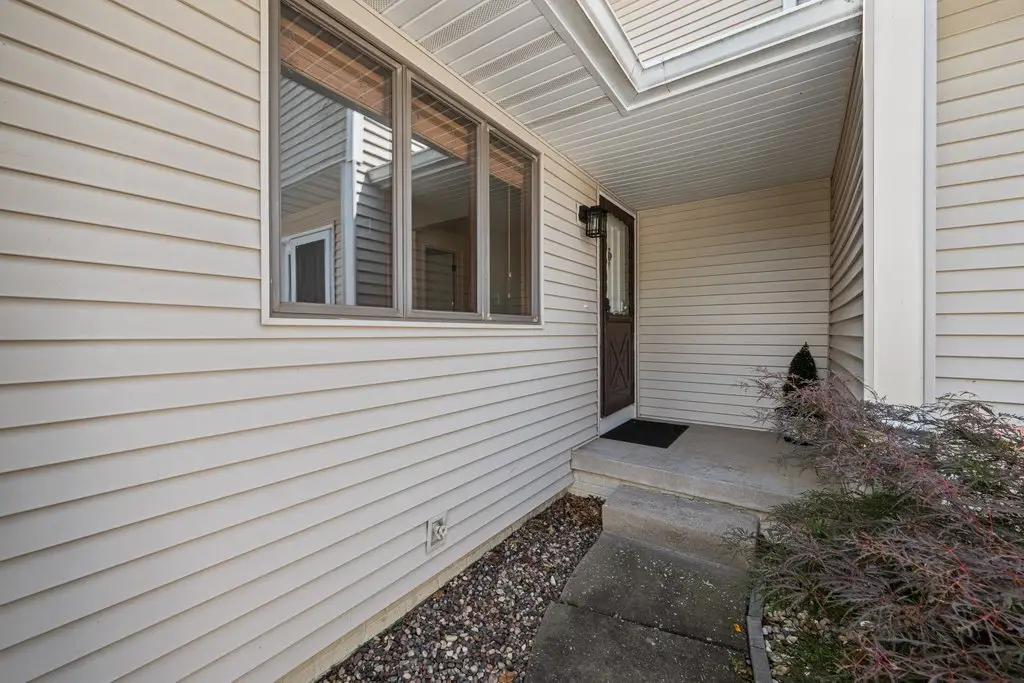3283 Johnathan Avenue #3283, Bettendorf, IA 52722 - #1