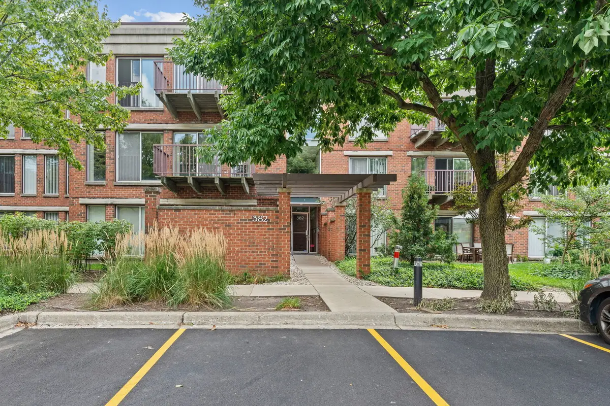 382 Kelburn Road #321, Deerfield, IL 60015 - #1