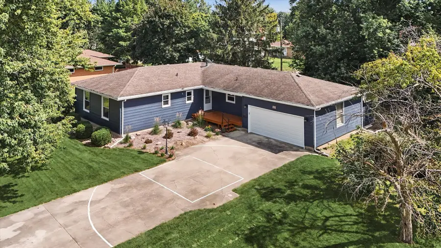 235 W 19th Street, Gibson City, IL 60936 - #2