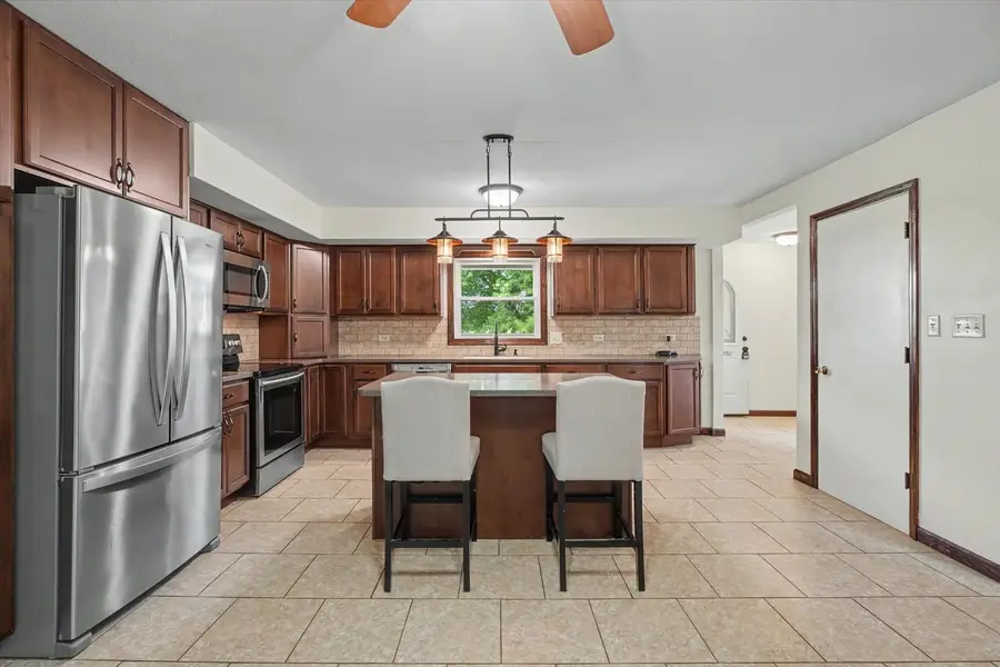 235 W 19th Street, Gibson City, IL 60936 - #3