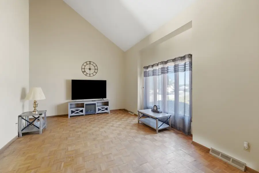 4135 W Rusholme Street, Davenport, IA 52804 - #3