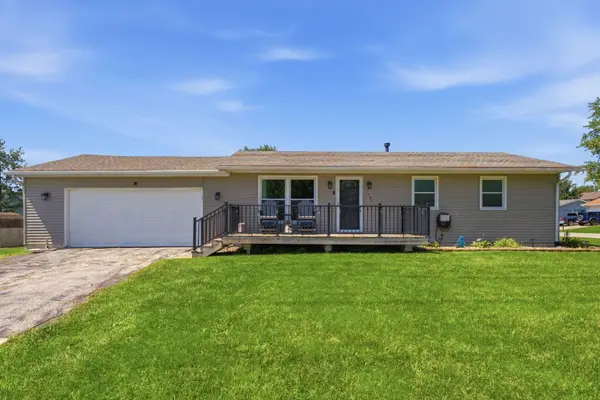 700 Seine Street, Blue Grass, IA 52726
