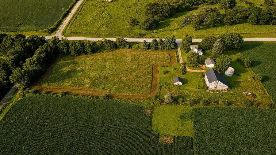 2095 N Freeport Road, Polo, IL 61064 - #3