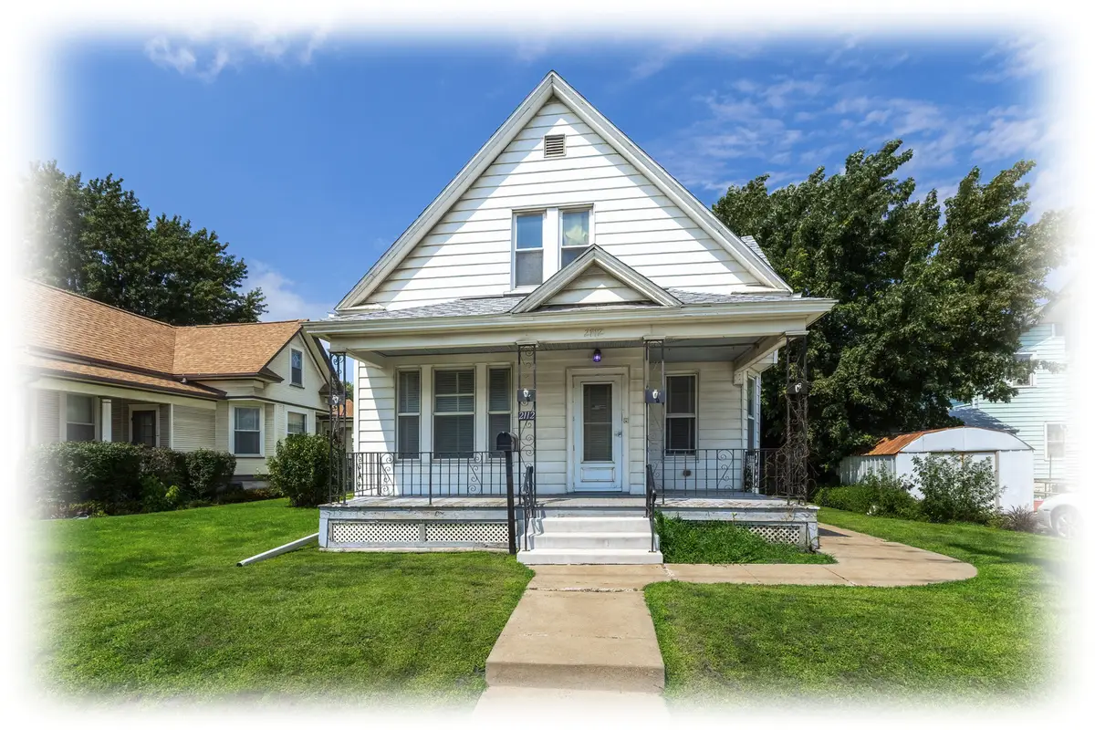 2112 Rockingham Road, Davenport, IA 52802 - #1