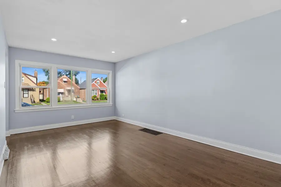 8019 S Francisco Avenue, Chicago, IL 60652 - #3