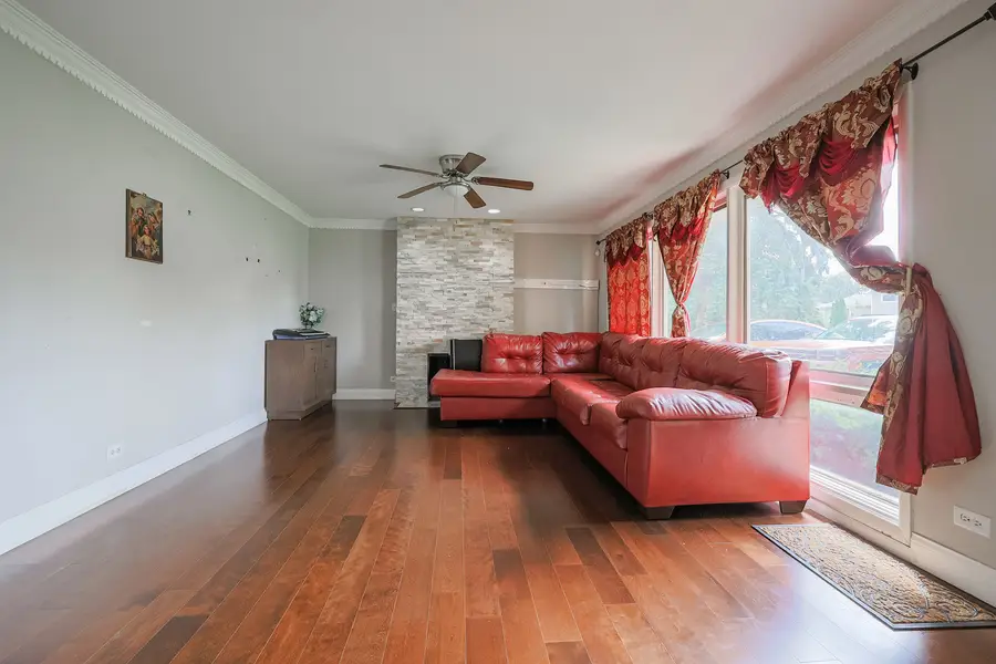 158 W Bradley Street, Des Plaines, IL 60016 - #3