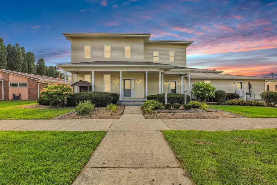 120 S Locust Street, Arcola, IL 61910 - #2
