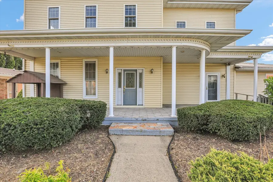120 S Locust Street, Arcola, IL 61910 - #3