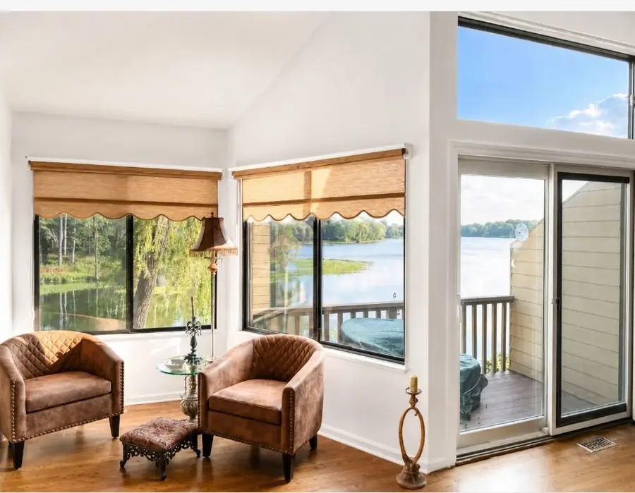 327 Indian Point, Lake Barrington, IL 60010 - #3