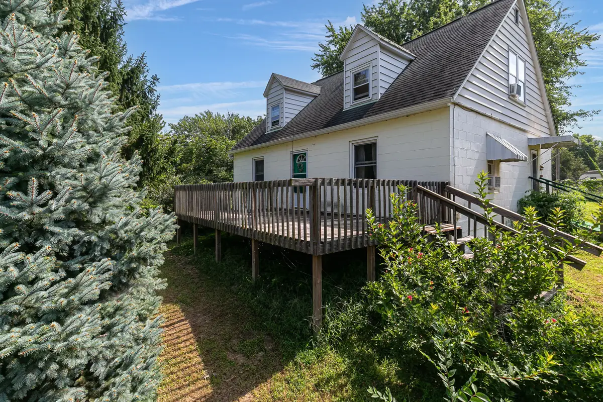 408 West Drive, East Moline, IL 61244 - #1