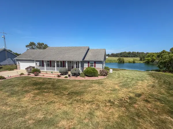 2309 E Lakeview Drive, Casey, IL 62420