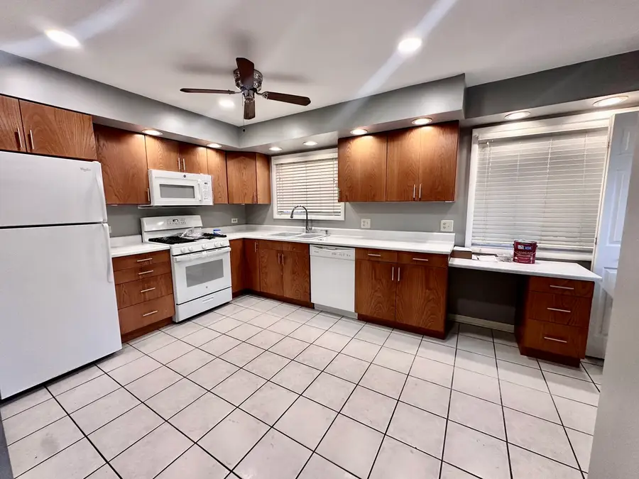 1702 W Oakton Street, Arlington Heights, IL 60004 - #3