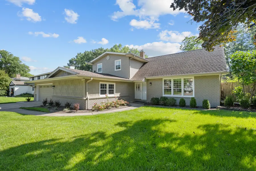 1319 Burr Oak Road, Lake Forest, IL 60045 - #2