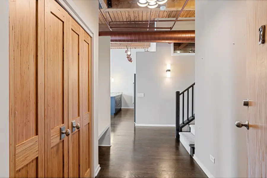 Address Withheld By Seller, Chicago, IL 60654 - #2