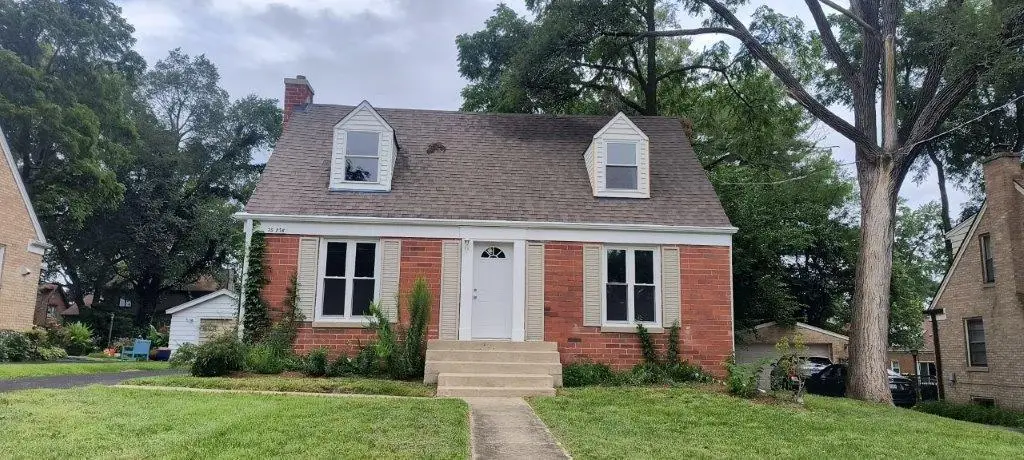 3S276 Gates Place, Warrenville, IL 60555 - #1