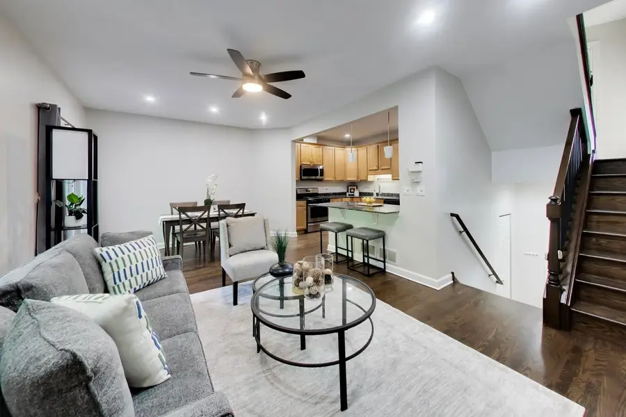3821 N Milwaukee Avenue #B, Chicago, IL 60641 - #3