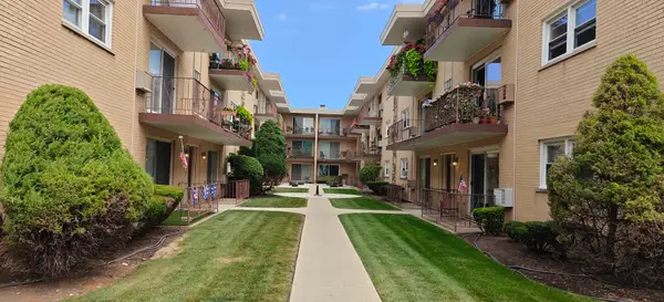 4835 N Central Avenue #212, Chicago, IL 60630