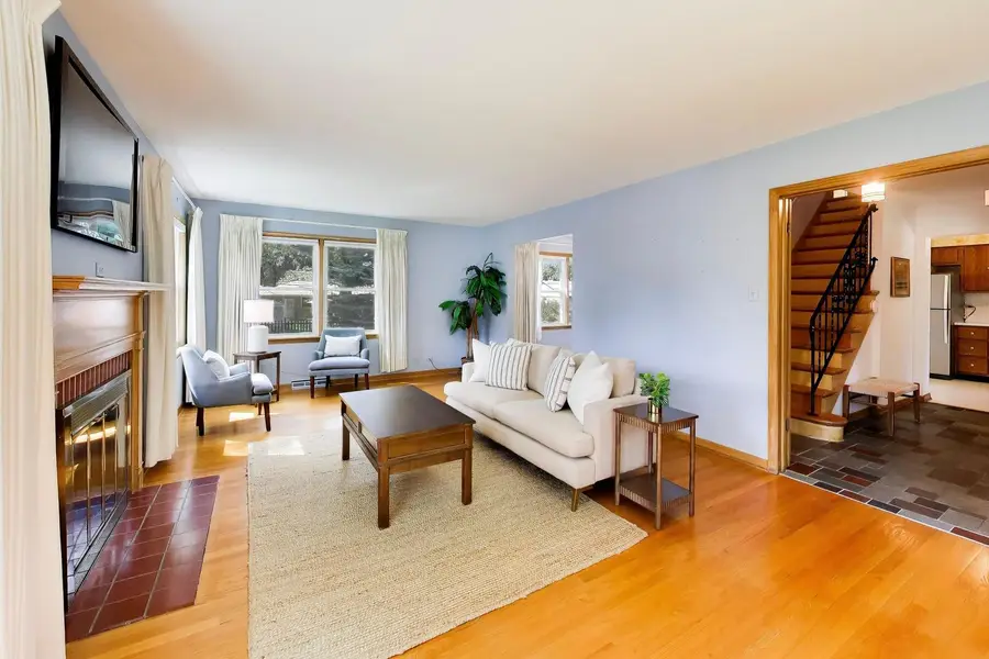 228 S Dwyer Avenue, Arlington Heights, IL 60005 - #3