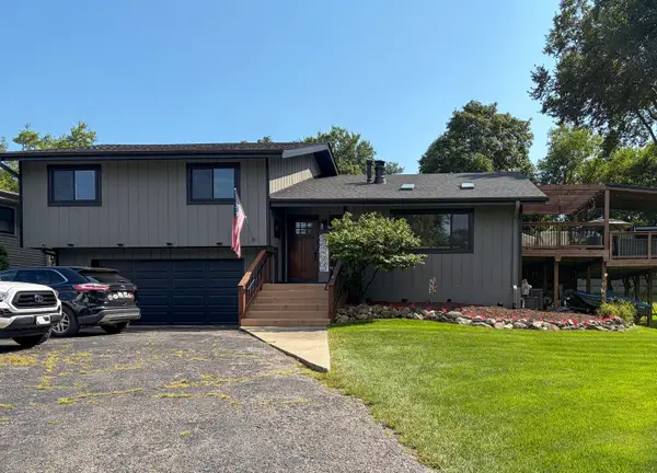 209 W Chicago Avenue, Westmont, IL 60559