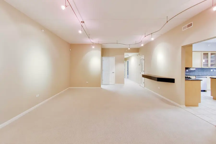 940 Augusta Way #105, Highland Park, IL 60035 - #3