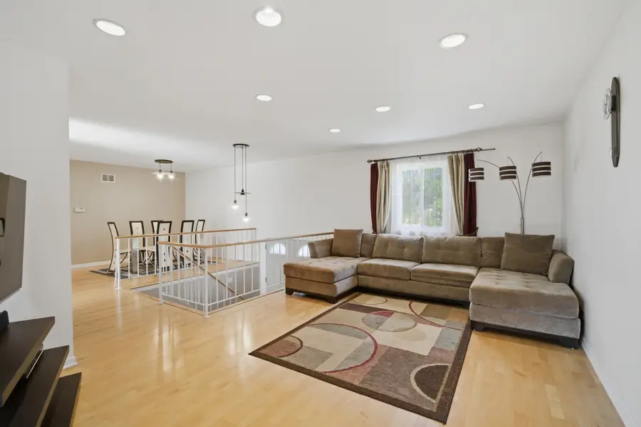 301 Horatio Boulevard, Buffalo Grove, IL 60089 - #3