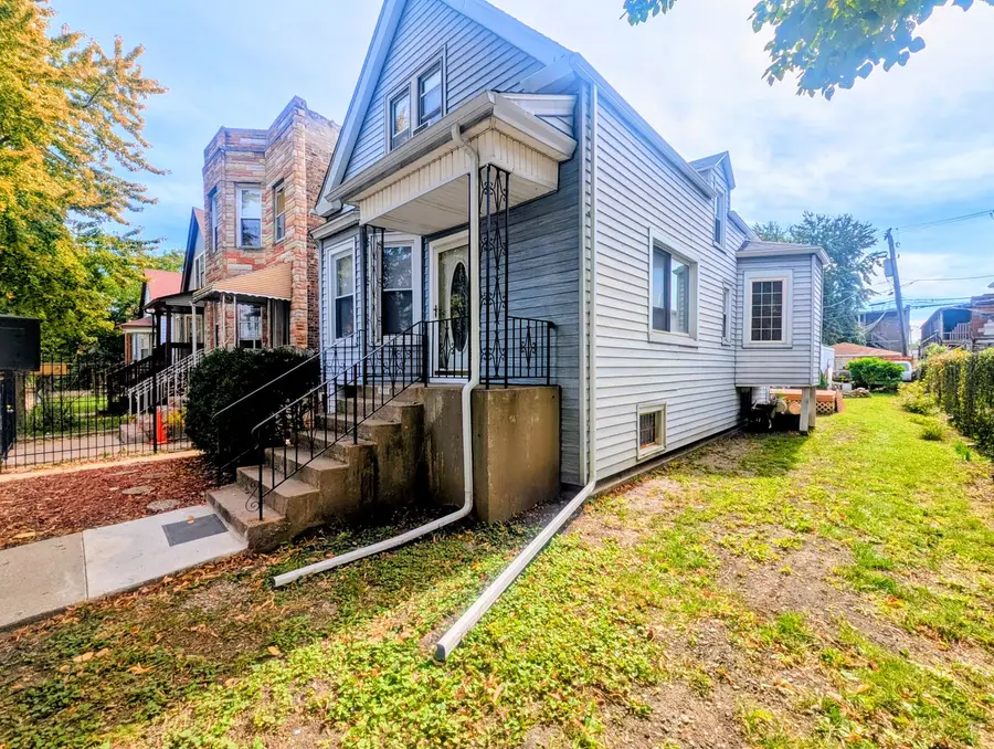 4355 W Potomac Avenue, Chicago, IL 60651 - #3