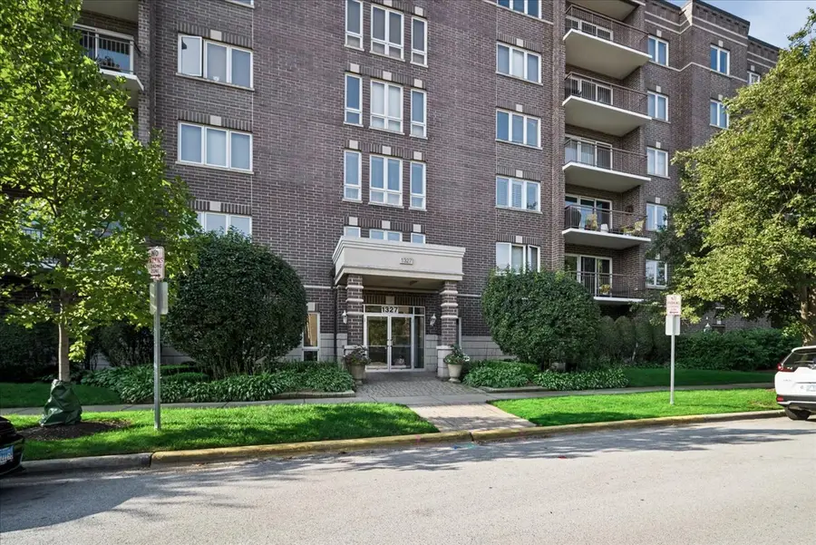 1327 Brown Street #303, Des Plaines, IL 60016 - #2