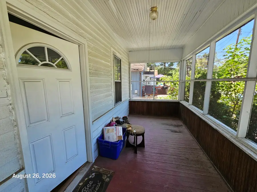 609 W Cherry Street, Carbondale, IL 62901 - #3