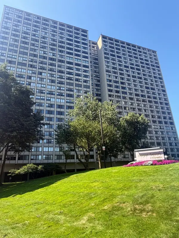 4850 S Lake Park Avenue #709, Chicago, IL 60615
