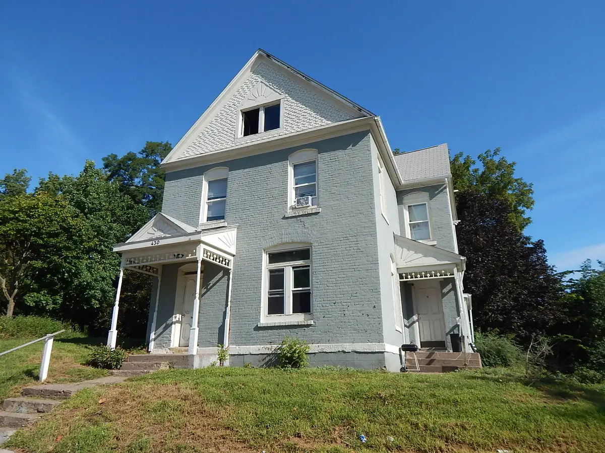430 E 7th Street, Davenport, IA 52803 - #1