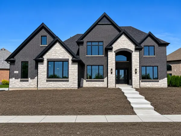 9044 Port Washington Drive, Frankfort, IL 60423