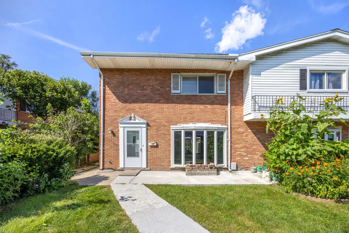 8812 Dee Road #A, Des Plaines, IL 60016 - #1