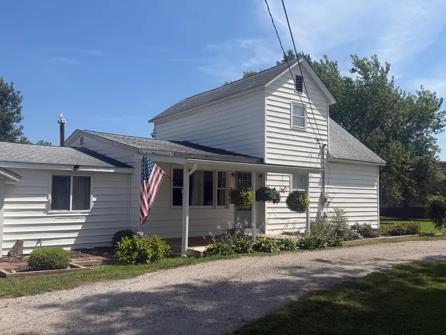 124 S Maple Street, Tamaroa, IL 62888 - #2