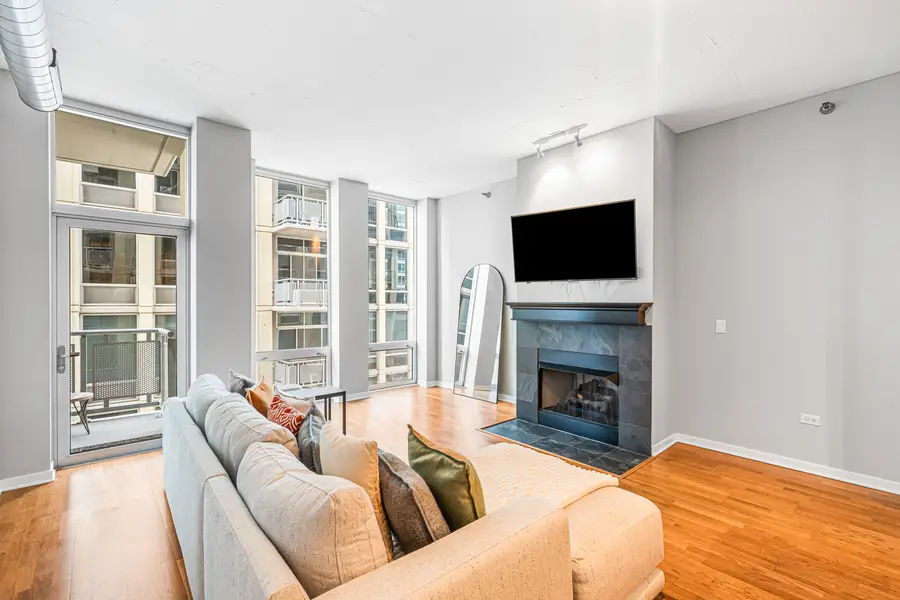 700 N Larrabee Street #1105, Chicago, IL 60610 - #2
