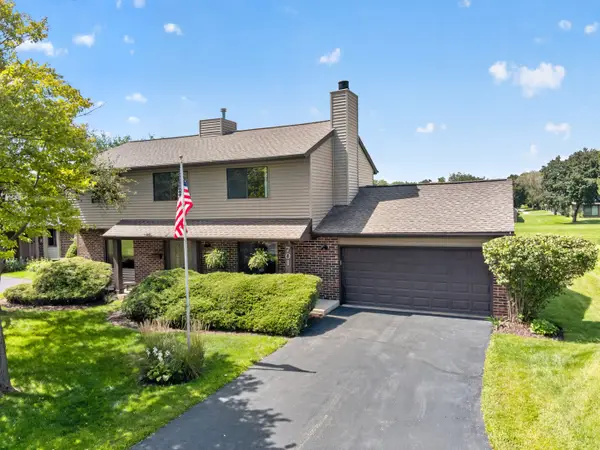 701 Parkview Court, Roselle, IL 60172