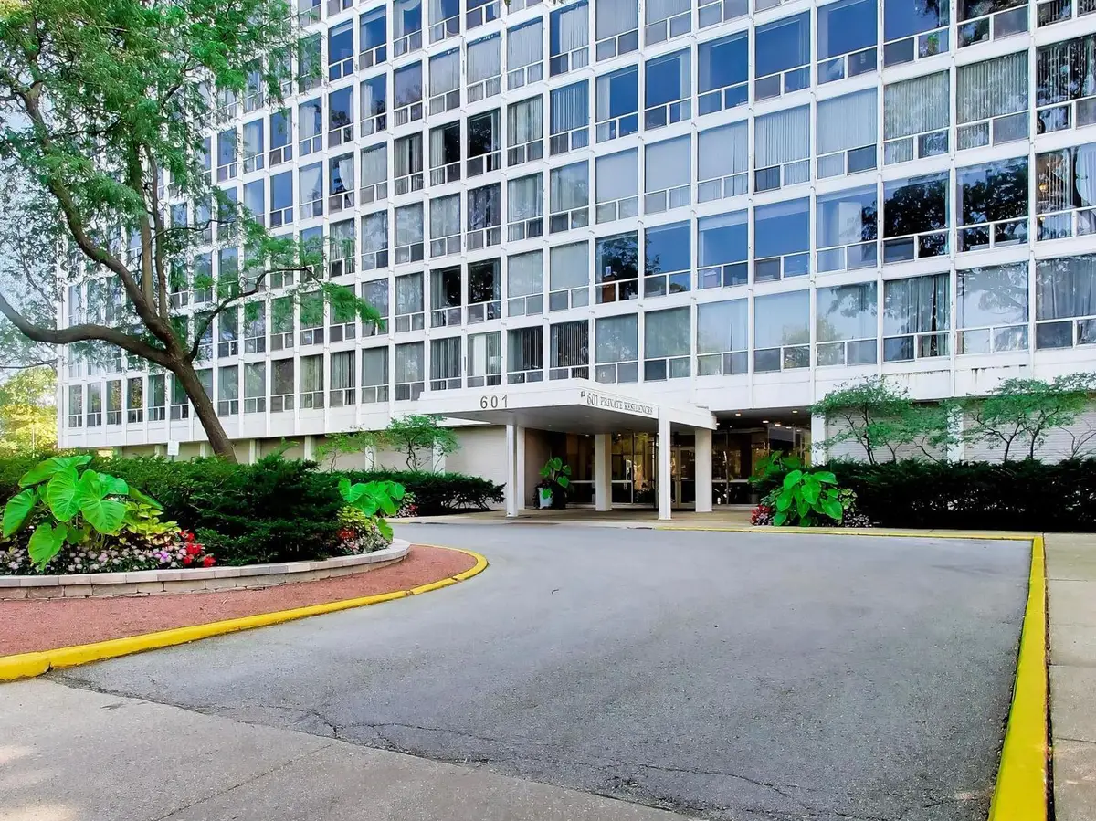 601 E 32nd Street #610, Chicago, IL 60616 - #1